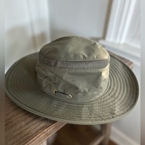 Tilley Green Airflo Tilley Hat 7 5/8 like new
